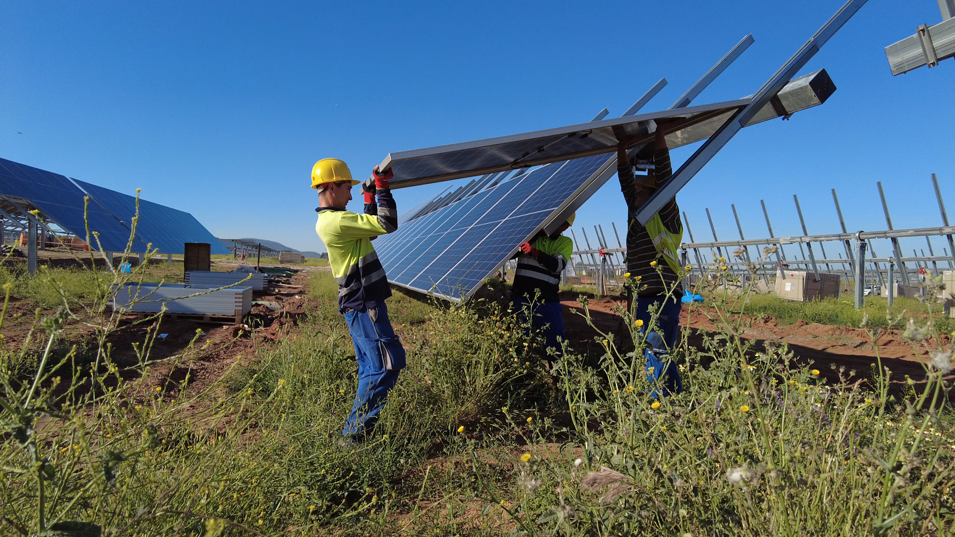 Cádiz solar projects awarded UNEF Seal of Excellence in Sustainability